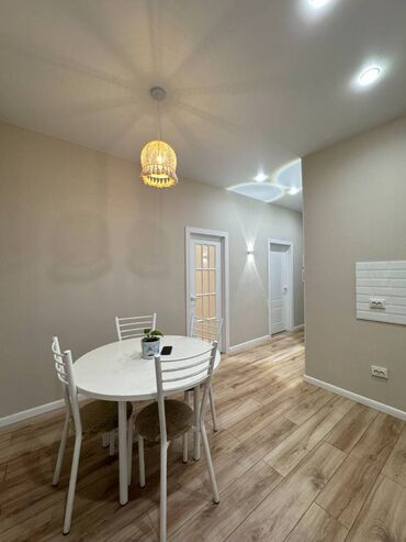 Автобизнес: 1 комната, 43 м², Индивидуалка, 4 этаж, Евроремонт