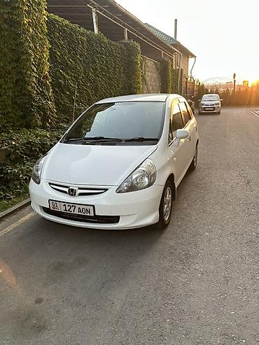 Honda Fit: 2006 г., 1.5 л, Автомат, Бензин, Хэтчбэк