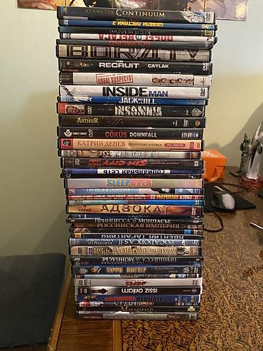 cd disklər: DVD disklərdən ibarət böyük kolleksiya Məzmun: - Kino və seriallar — 2