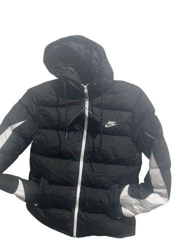 Zimske jakne: S,m,l,xl,2xl
8500 — 5