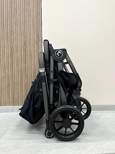 900: Детская прогулочная коляска Ining Baby 103 PRO (Black) — стильная — 4
