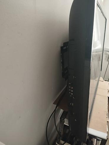 dvd mpeg4: Телевизор LG, диагональ около 42–47". Плоская панель, черная рамка. На — 3