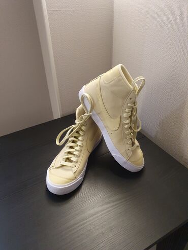 кеды американские женские: Кеды Найк Blazer Mid PRM MF Nike lemon для бега состояние хорошее