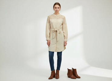 sukienka biała z czarnymi wstawkami: Women`s dress, size S