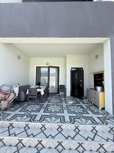 2 otaqlı evlərin satışı: İki mərtəbəli müasir həyət evi - Beton hasarlı geniş həyət, avtomatik — 4