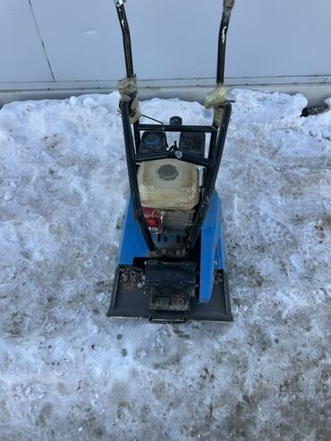 Другая строительная техника: Виброоборудование для уплотнения грунта и оснований: - Бензиновый — 6