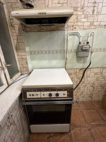 домик для собаки: Даром отдаем плиту с вытяжкой. Самовывоз. Район мед академии