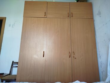 шерстяное одеяло ссср: Кийим салуучу шкаф, Колдонулган, Түз, Жыгач