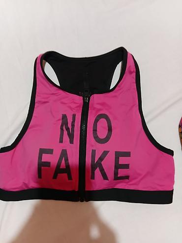 Gornji i donji deo: Sportski komplet za trening – 3 dela - Sportski grudnjak/kratki top u — 3