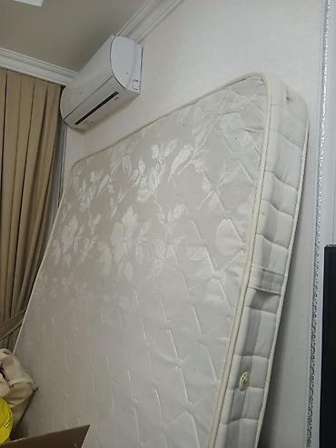 Yaxşı vəziyyətdədir en 160 uzun 2
2 nəfərlik taxt üçündür