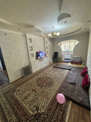 продаю дом колмо: 2 комнаты, 44 м², 103 серия, 2 этаж, Евроремонт