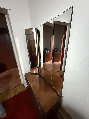 silver kitchen: Два шкафа,две односпальные кровати 4 тумбы тримо с зеркалом — 5