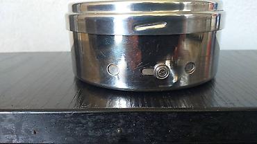 Medicinska oprema: Kutija za igle . Može kao manji doboš za sterilizaciju kao sa slika — 9