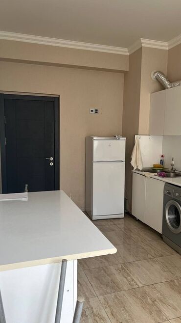 Uzunmüddətli kirayə mənzillər: Aile olsa qiymetde endirim ola biler. Bakı şəhərində, “Melissa Park” — 13