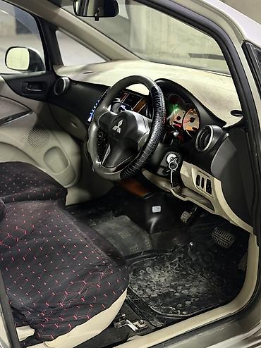 Mitsubishi: Mitsubishi Colt: 2003 г., 1.5 л, Автомат, Бензин, Хэтчбэк — 8