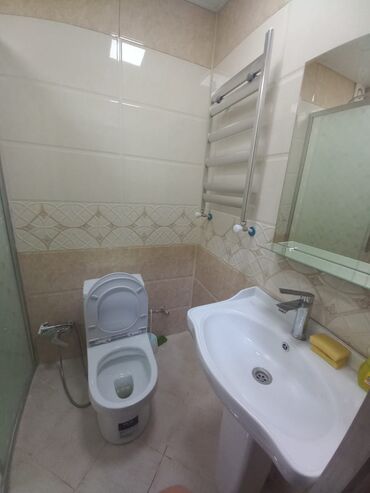 Uzunmüddətli kirayə mənzillər: 2 otaqlı mənzil – klassik üslubda yataq otağı və tam təchiz olunmuş — 13