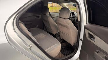 Chevrolet: Chevrolet Cobalt: 1.5 l | 2022 il 98000 km Sedan — 8