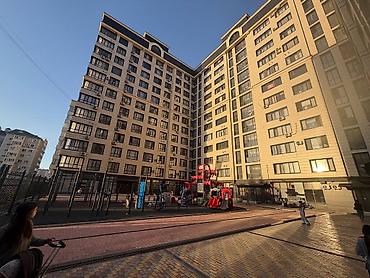Продажа квартир: 2 комнаты, 52 м², Элитка, 3 этаж, Дизайнерский ремонт — 33