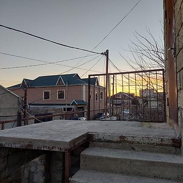 Həyət evi alıram: 2 mərtəbəli həyət evi - Daş divarlı tikili, metal dam örtüyü - - — 13