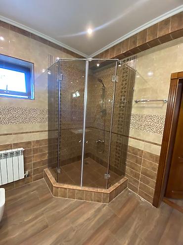 Душевые перегородки и ограждения: Принимаем на заказ: зеркальные панно любой сложности и дизайна зеркала — 13