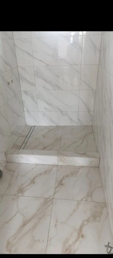 Укладка плитки: Услуги по облицовке ванных комнат и душевых плиткой/керамогранитом под — 16