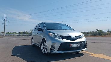 sprinter 516: Toyota Sienna: 2019 г., 3.5 л, Автомат, Бензин, Минивэн — 2