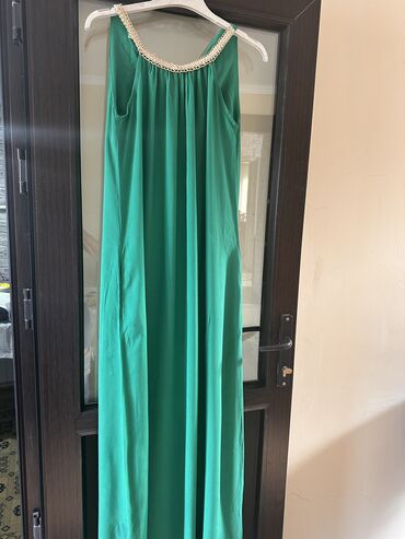 платье зеленое: Повседневное платье, M (EU 38)