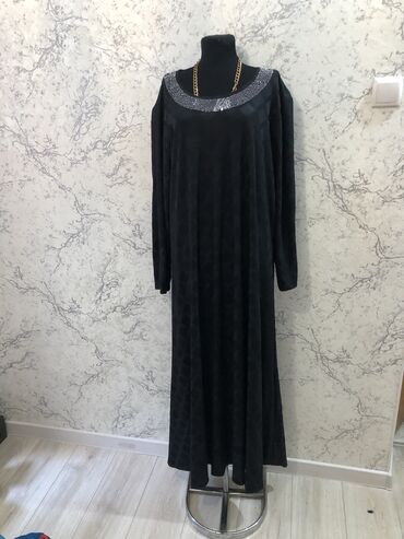 чёрное платье размер 50 52: Вечернее платье, Длинная модель, С рукавами, 3XL (EU 46), 4XL (EU 48), 5XL (EU 50)