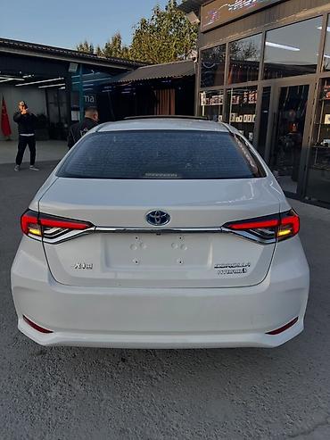 sprinter 2 2: Toyota Corolla: 2021 г., 1.8 л, Автомат, Гибрид, Седан — 3