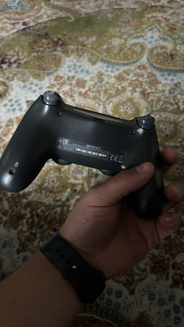 PS4 (Sony PlayStation 4): Джойстик на пс 4