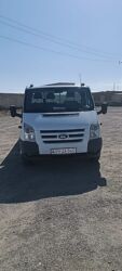 xacmaz heyet evleri: Ford Transit mikroavtobus - Kuzov: ağ rəng, ön ikiqat sürgülü