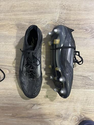 Butslar Adidas, Ölçü: 43, İşlənmiş