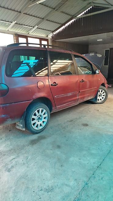 Унаа сатуу: Volkswagen Sharan: 1999 г., 1.8 л, Кол менен иштөөчү, Бензин, Вэн/Минивэн — 2
