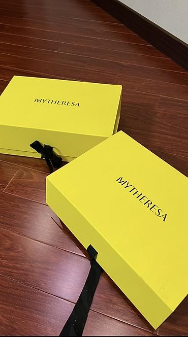 qar adami: MYTHERESA hədiyyə/qutu dəsti Xonçalar üçün əla seçim - Rəng: parlaq — 3
