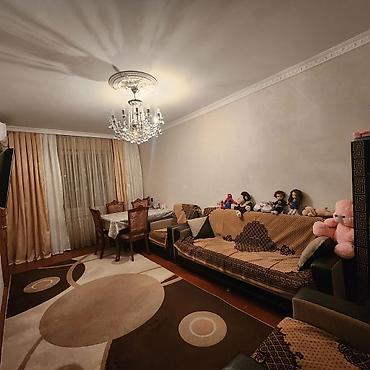 SATILIR: - Otaqda olan mebel - 3 yerlik divan - 2 kreslo - 6 nəfərlik