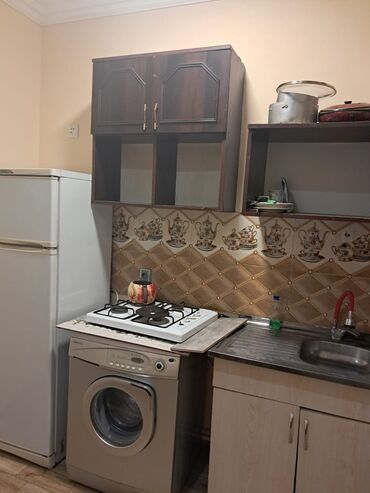 Günlük kirayə mənzillər: Kirayə üçün tam mebel və məişət texnikası ilə təchiz olunmuş mənzil