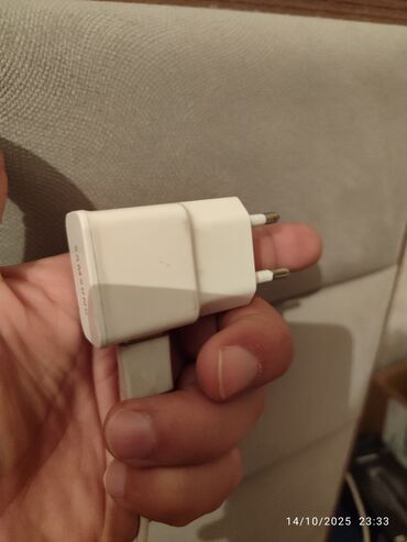 Şarj cihazları: Simsiz şarj cihazı Samsung, 10 Vt -da lalafo.az — 8 Şarj cihazları: Simsiz şarj cihazı Samsung, 10 Vt — 8