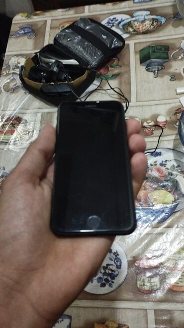 чехол iphone 5: IPhone 7, 256 ГБ, Jet Black, Отпечаток пальца, С документами