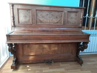 piano mahnıları: Qədim antik piano. Franz kappel charlottenburg piano. 3 pedaldir.1979