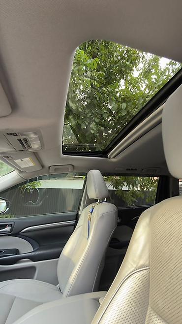 есть варианты: Toyota Highlander: 2018 г., 3.5 л, Автомат, Гибрид, Кроссовер — 6