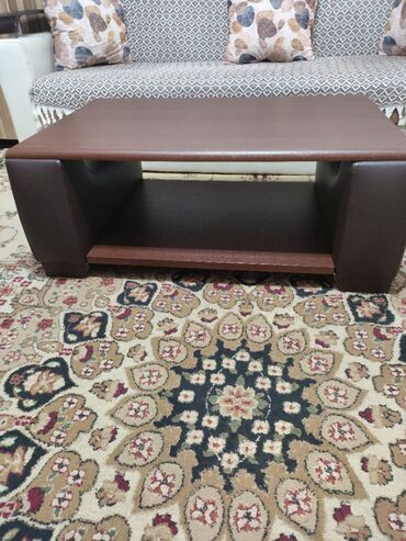 metbex stollari sederek: Jurnal masası, Taxta