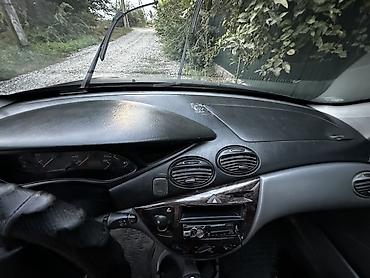 mini gps tracker: Ford Focus: 2003 г., 1.6 л, Механика, Бензин, Хэтчбэк — 6