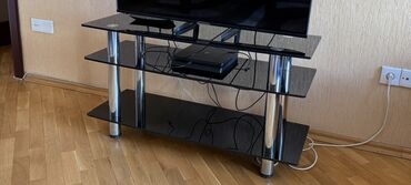 Mebel: Düz TV altlığı, Polkalı, Şüşəli