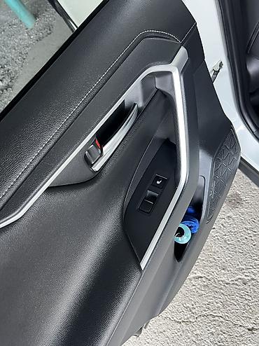 Toyota: Toyota Camry: 2021 г., 2.5 л, Вариатор, Гибрид, Кроссовер — 14