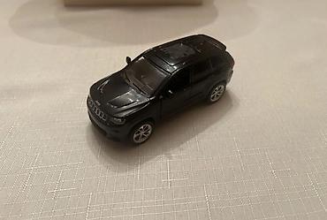 Jeep: Qara rəngdə Jeep markalı mini model maşın - Realistik detal at lalafo.az — 1 Jeep: Qara rəngdə Jeep markalı mini model maşın - Realistik detal — 1