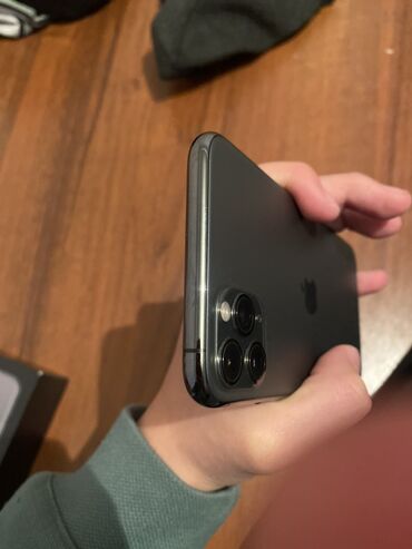 Apple iPhone: IPhone 11 Pro Max, Б/у, 64 ГБ, Space Gray, Коробка, 79 % — 8