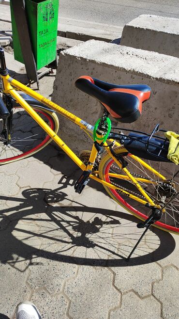 Велосипеды: Шоссейный велосипед на ходу баары зынк срочно сатылат