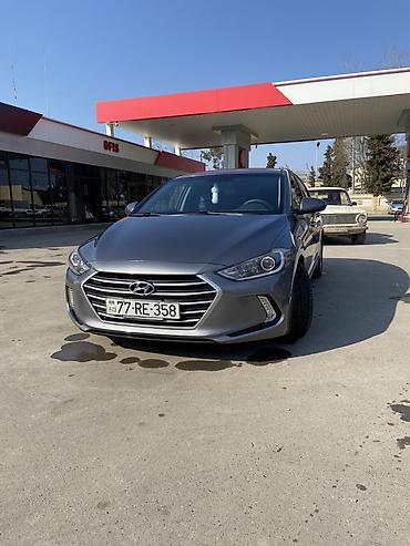 mersedes 202 bufer: Hyundai Elantra: 2 л | 2018 г. Седан — 4
