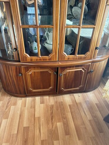 İşlənmiş, Açılan, 4 qapılı Düz dolab, Servant