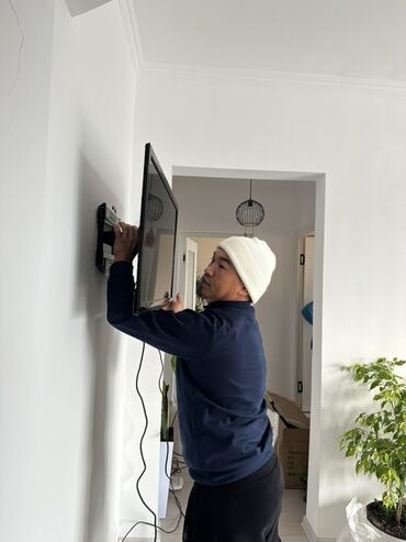 Установка телевизоров: Профессиональный монтаж телевизоров на стену Прайс-лист Установка ТВ — 10